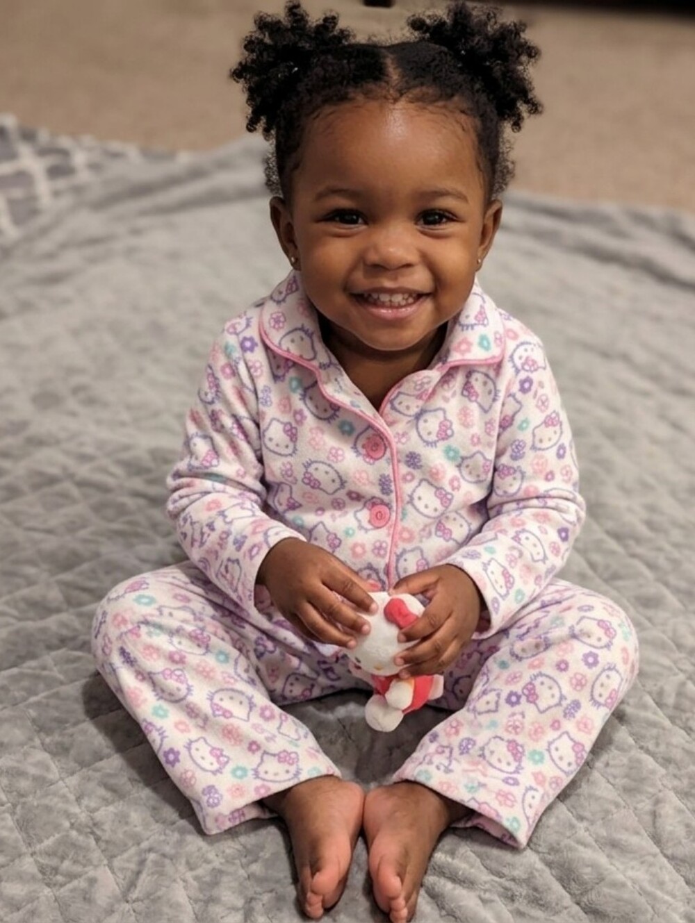 Hello Kitty 2T Pastel Pajama Set for Kids